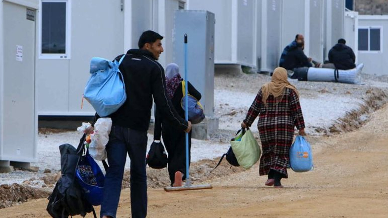 Ο Δήμος Χίου αποφάσισε να δώσει τέλος στο μαρτύριο του κρύου για τους πρόσφυγες στη Σούδα