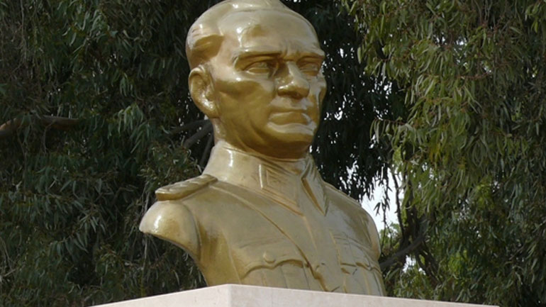 Διαμάχη στην Τουρκία για την απομάκρυνση αγάλματος του Κεμάλ Ατατούρκ