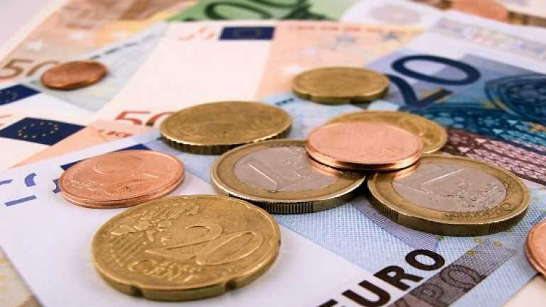 Μόνο ηλεκτρονικά πλέον η καταβολή των μισθών