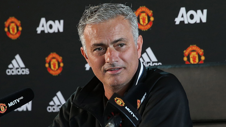 Μουρίνιο: «Δύσκολα θα πέσει από τη κορυφή η Τσέλσι»