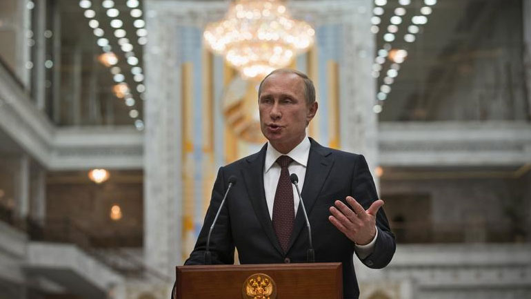 Πούτιν: Mόνο οι Ρώσοι πίστευαν στη νίκη Τραμπ