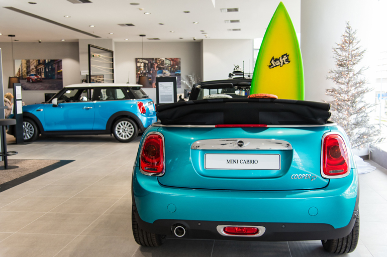 Η αγορά ενός αυτοκινήτου που φέρει την ονομασία MINI είναι ξεχωριστή...