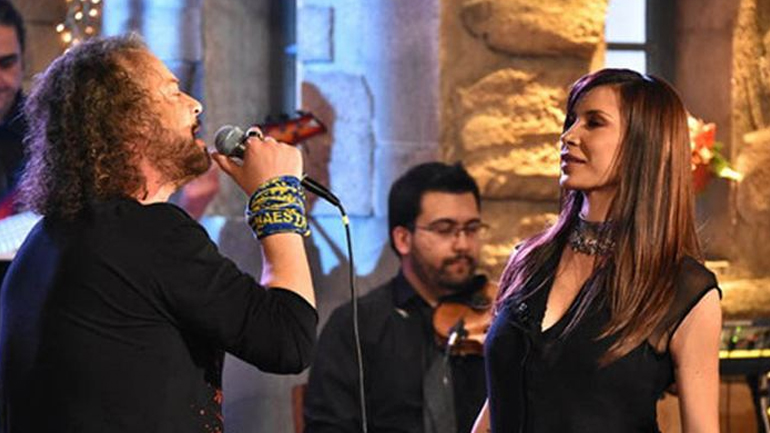 Στην Υγειά μας ρε Παιδιά: Παραμονή Χριστουγέννων με Πάολα