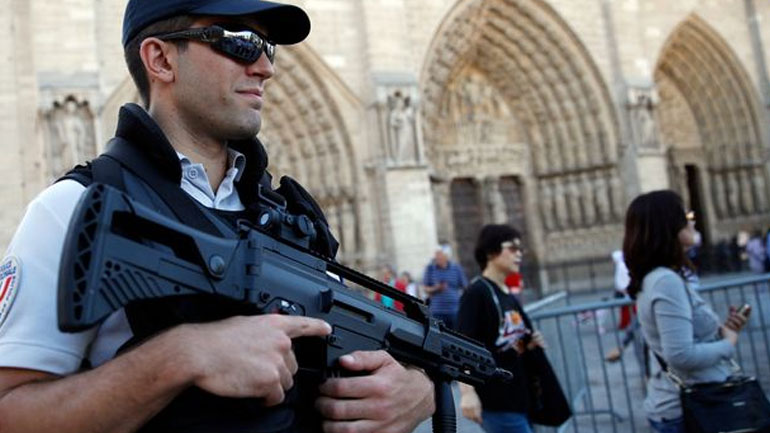 Δρακόντεια μέτρα ασφαλείας σε εκκλησίες στη Γαλλία