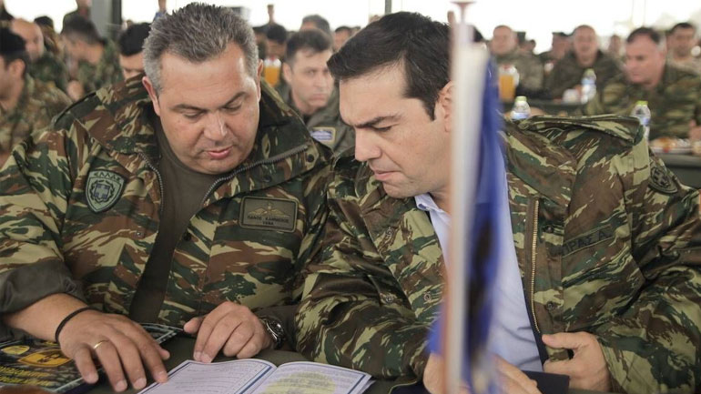 Δεκαοκτάρηδες στα χακί με κίνητρα-έκπληξη