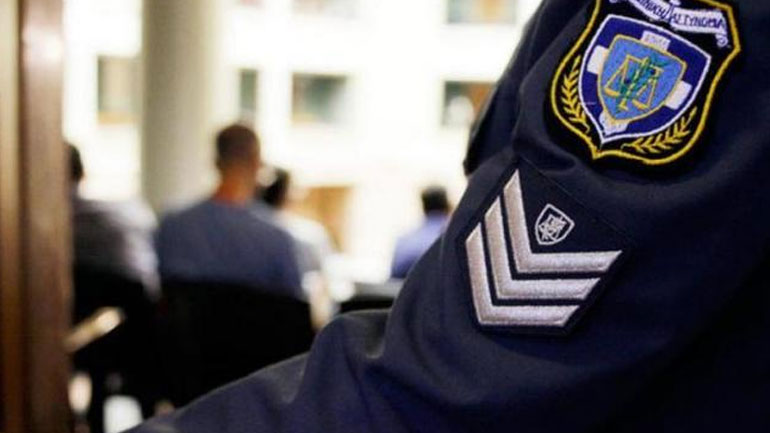 Γιος τραγουδιστή σε κύκλωμα εκβιαστών