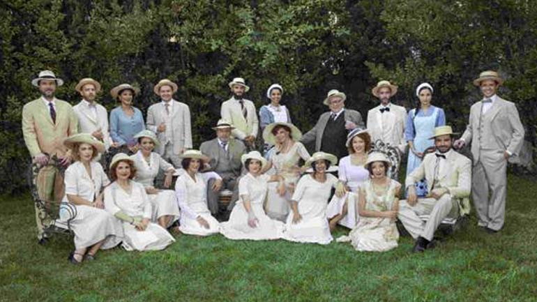 H παράσταση «Σμύρνη μου αγαπημένη» της Μιμής Ντενίση στο Μέγαρο Μουσικής Θεσσαλονίκης H παράσταση «Σμύρνη μου αγαπημένη» της Μιμής Ντενίση στο Μέγαρο Μουσικής Θεσσαλονίκης