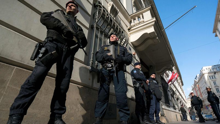 Βιέννη: Σύλληψη οπλισμένων Αφγανών έξω από εβραϊκή συναγωγή