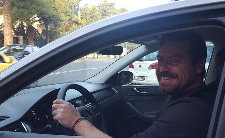 H χαρά του παιδιού!!! Το... παιδί στην φωτογραφία είναι ο Γιάννης Τσιγκρής του gocar, που πάντα είναι με το χαμόγελο... Ας αποχαιρετήσουμε λοιπόν το 2016 έχοντας στο μυαλό μας μόνο καλές αναμνήσεις!