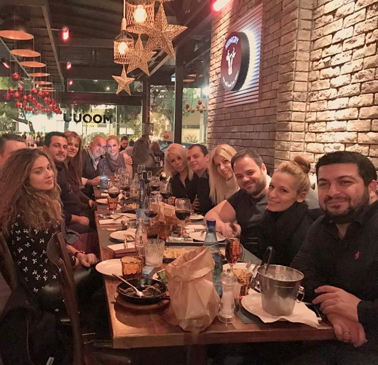 Χαμόγελα στην ομάδα του newsauto με παλιούς και νέους συνεργάτες...