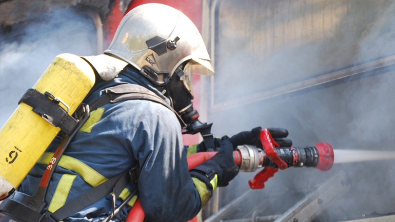 Κρήτη: Παρανάλωμα του πυρός αποθήκη στον Κουτσουρά