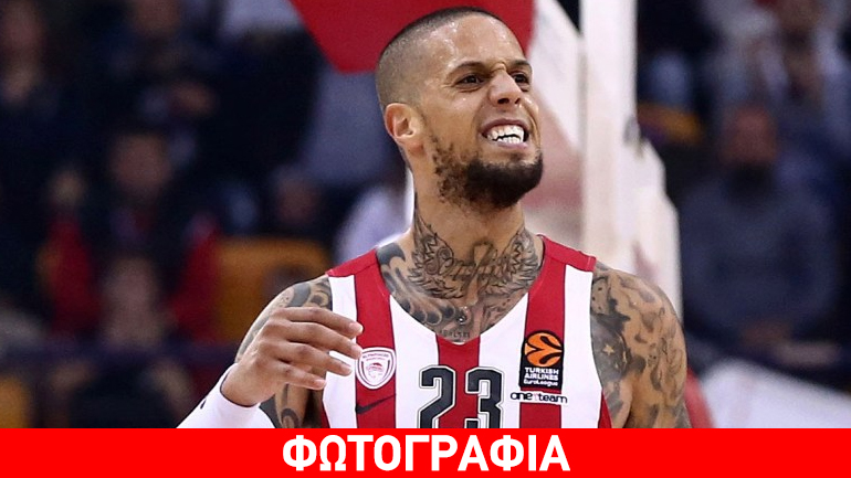 Ο Χάκετ στέλνει ευχές ως Άγιος Βασίλης