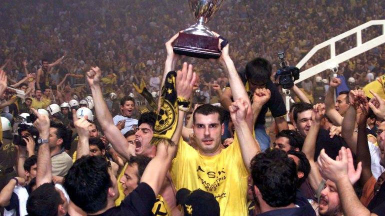 Επέστρεψε στην ΑΕΚ ο Κακιούζης