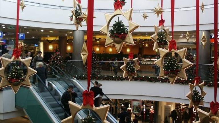 Εορταστικό ωράριο των καταστημάτων από σήμερα μέχρι την Πρωτοχρονιά