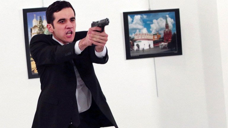 Τουρκία: Δικαστήριο απαγόρευσε τη μετάδοση πληροφοριών για τη δολοφονία του Ρώσου πρέσβη Τουρκία: Δικαστήριο απαγόρευσε τη μετάδοση πληροφοριών για τη δολοφονία του Ρώσου πρέσβη