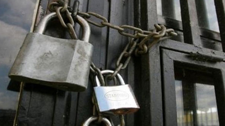 Πάτρα: Περίμεναν να ανοίξει η εκκλησία για τα Χριστούγεννα αλλά…