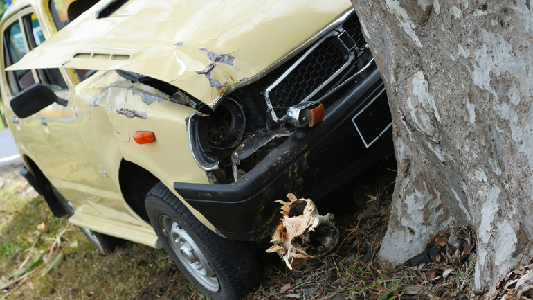 Θεσσαλονίκη: Ι.Χ. εξετράπη από την πορεία του τα ξημερώματα στη Βασ. Όλγας