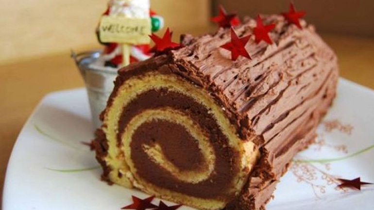 Χριστουγεννιάτικος κορμός με μερέντα