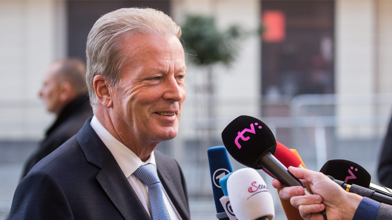 Αυστρία: Η ηγεσία του Λαϊκού Κόμματος καλεί τα μέλη του να διαχωρίσουν τις θέσεις τους από το ακροδεξιό κόμμα