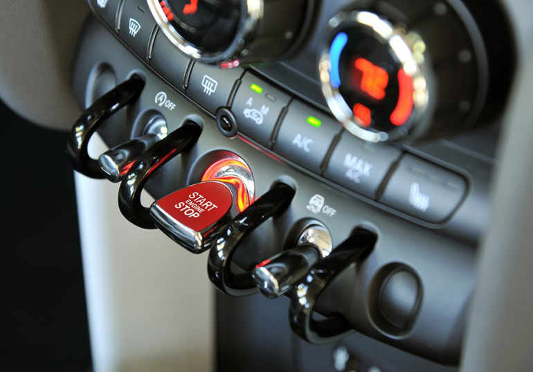 Ξεχωριστό ντιζάιν στην κεντρική κονσόλα...