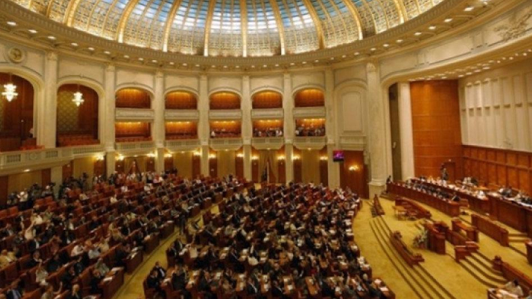 Ρουμανία: Τον Σορίν Γκριντεάνου πρότειναν οι Σοσιαλδημοκράτες για πρωθυπουργό