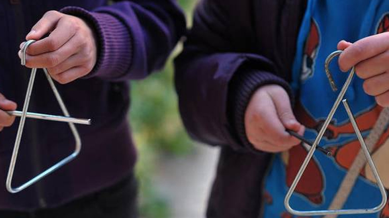 Άρπαξαν τις οικονομίες ανηλίκων που τραγουδούσαν τα κάλαντα! Άρπαξαν τις οικονομίες ανηλίκων που τραγουδούσαν τα κάλαντα!