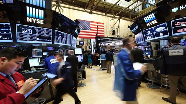 Μικρές απώλειες στη Wall Street