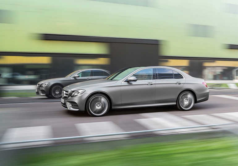 To μήκος του γερμανικού μοντέλου φτάνει σχεδόν τα πέντε μέτρα...