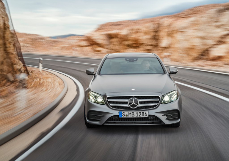 Η νέα E Class καταπίνει χιλιόμετρα για πλάκα!