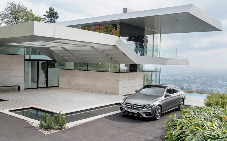 Η Mercedes E Class...