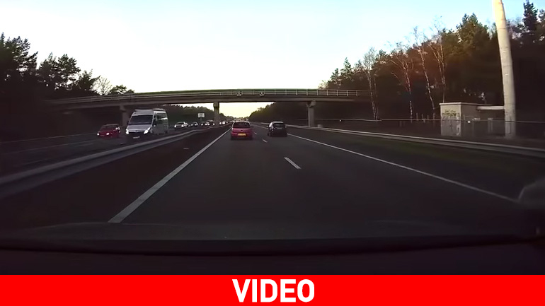 To autopilot της Tesla προέβλεψε το ατύχημα!