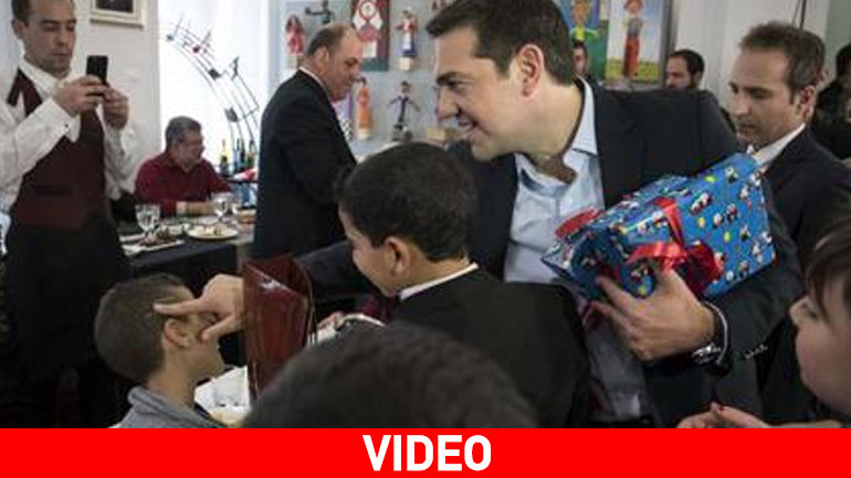 Τσίπρας σε μαθητή: Θέλω τη γραβάτα σου…