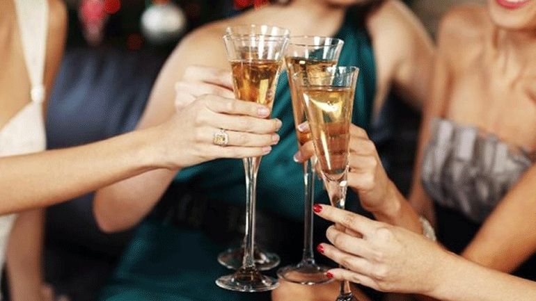 Στην κατανάλωση αλκοόλ οφείλεται το ένα στα τρία θανατηφόρα τροχαία