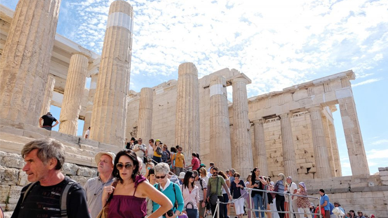 Πόσοι τουρίστες έφτασαν στην Ελλάδα το 2016