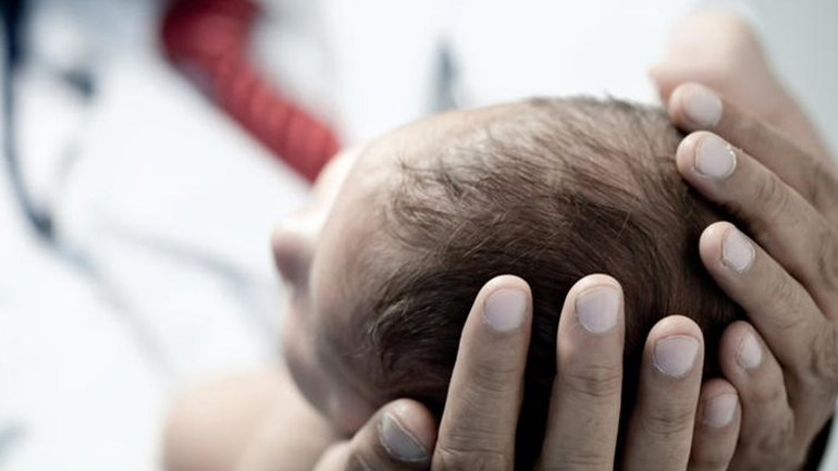 Κοζάνη: Το πρώτο μωρό του 2017 είναι αγοράκι