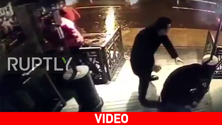 Νέο βίντεο-ντοκουμέντο του ένοπλου μακελάρη στην Κωνσταντινούπολη