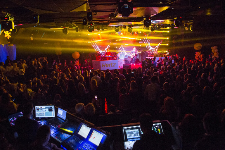 Βούλιαξε.. το 4711 στο πάρτι της Autohellas Hertz