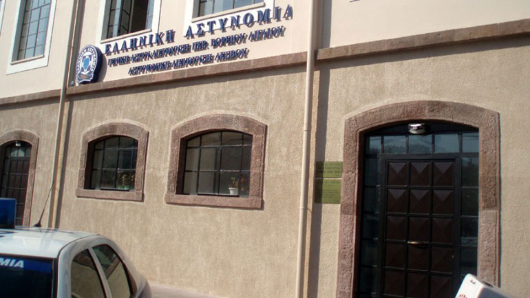 Λέσβος: Μετανάστες είπαν ψέμματα ότι βιάστηκαν και μαχαιρώθηκαν για να… λάβουν άσυλο! Λέσβος: Μετανάστες είπαν ψέμματα ότι βιάστηκαν και μαχαιρώθηκαν για να… λάβουν άσυλο!