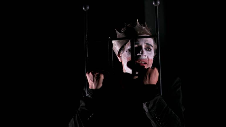 «Μόνος με τον Άμλετ» με τον Αιμίλιο Χειλάκη στο θέατρο Τζένη Καρέζη