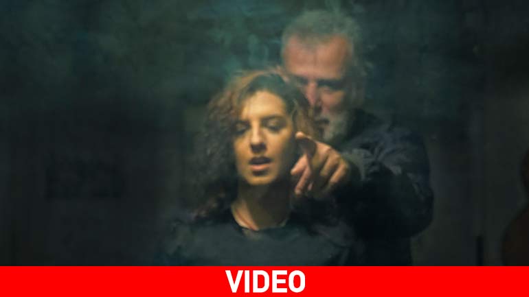 «… Με τη βούλα!» της Σταυρούλας Ζάμπρα στο θέατρο Άβατον