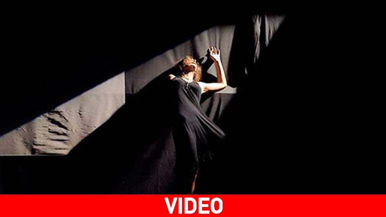 Νέες παραστάσεις για το έργο «Γιατί μαμά;» στον Χώρο Τέχνης 14η Μέρα