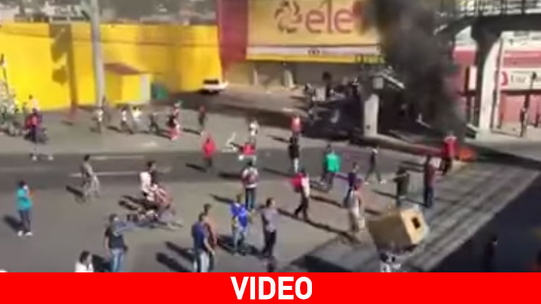 Ταραχές στο Μεξικό: Αστυνομικός έπεσε νεκρός, 500 συλλήψεις