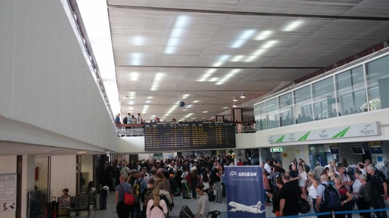 Ρόδος: Ματαίωση πτήσης λόγω ισχυρών ανέμων