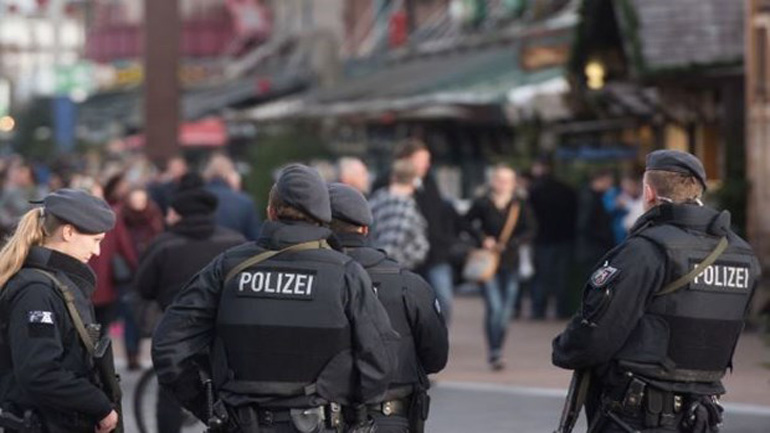 Spiegel: Πάνω από 50 πιθανώς επικίνδυνοι ισλαμιστές παραμένουν στη Γερμανία