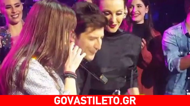 Σάκης Ρουβάς: Η έκπληξη on stage για τα γενέθλιά του από την Πάολα και την Τάμτα