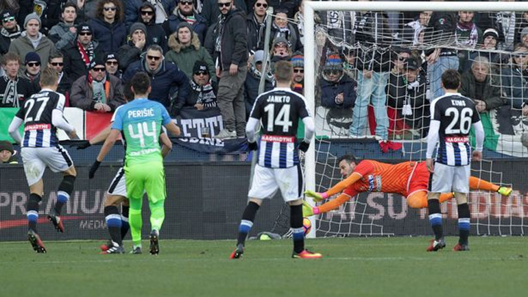 Λυτρώθηκε στο 87’ η Ίντερ