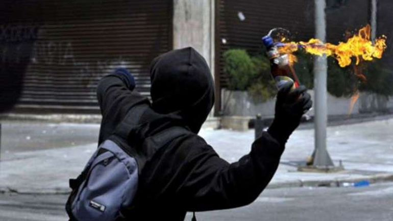 Ανάληψη ευθύνης για τον εμπρησμό ενός αυτοκινήτου της ΟΠΚΕ στα Εξάρχεια