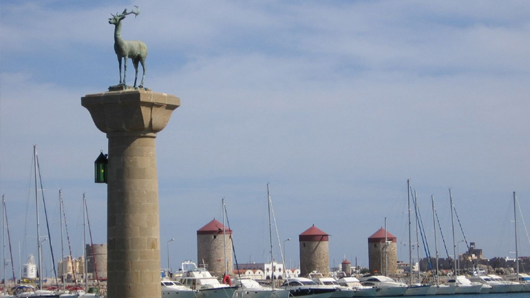 Έσπασαν το φράγμα των δύο εκατομμυρίων οι αφίξεις στη Ρόδο