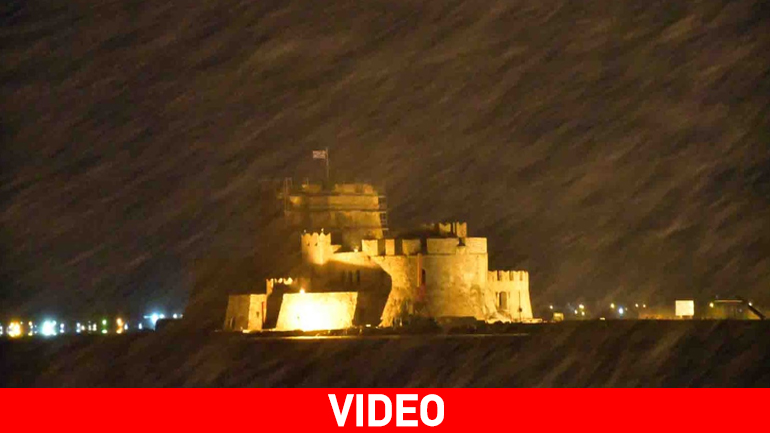 Σφοδρή χιονόπτωση στο Ναύπλιο