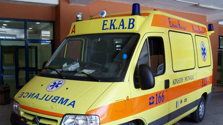 Υπάλληλος του ΕΚΑΒ έλειπε πέντε χρόνια από τη δουλειά και πληρωνόταν μισθό-υπερωρίες!